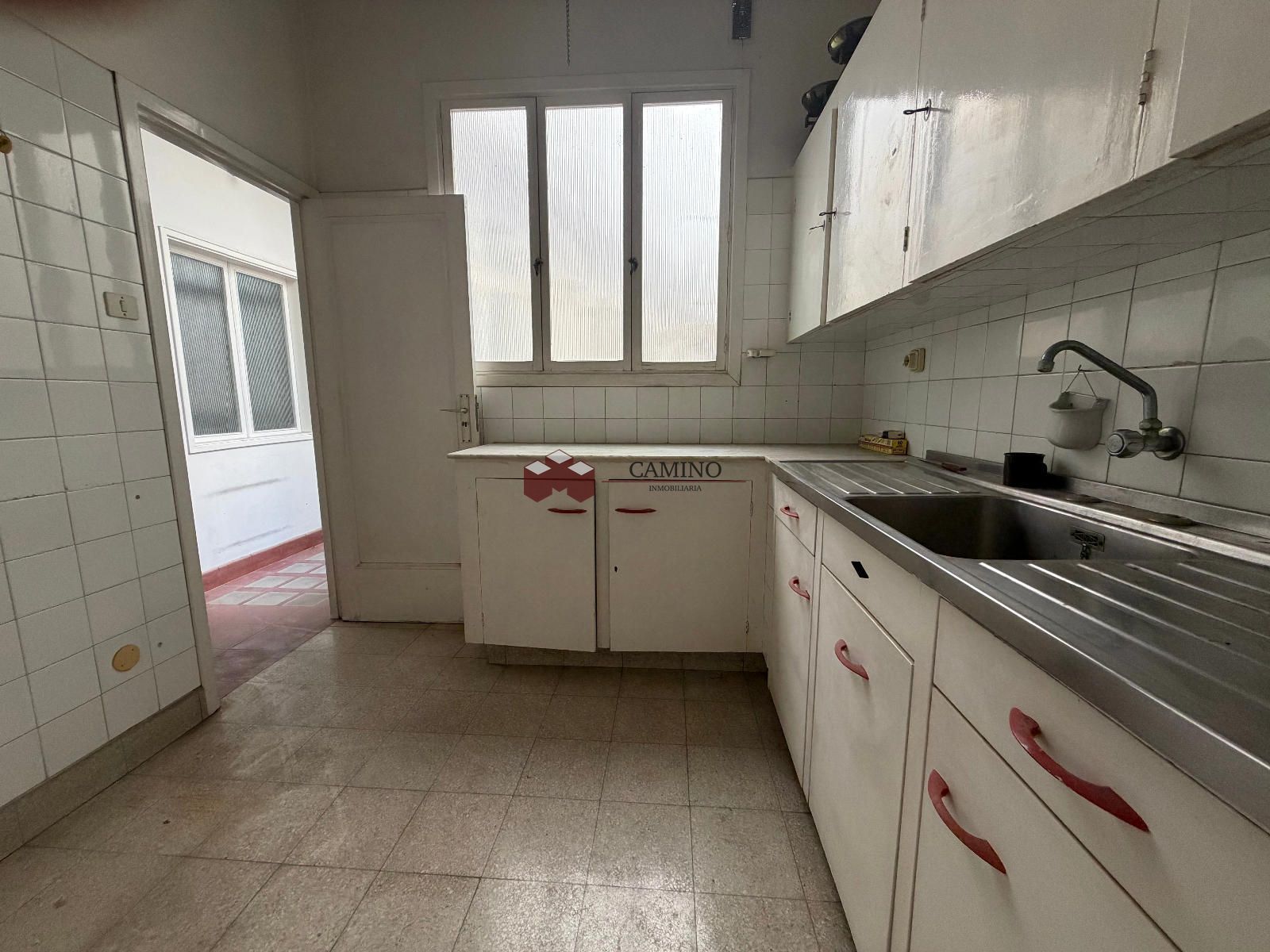 EDIFICIO a 3 minutos andando de TRIANA! - Foto 40