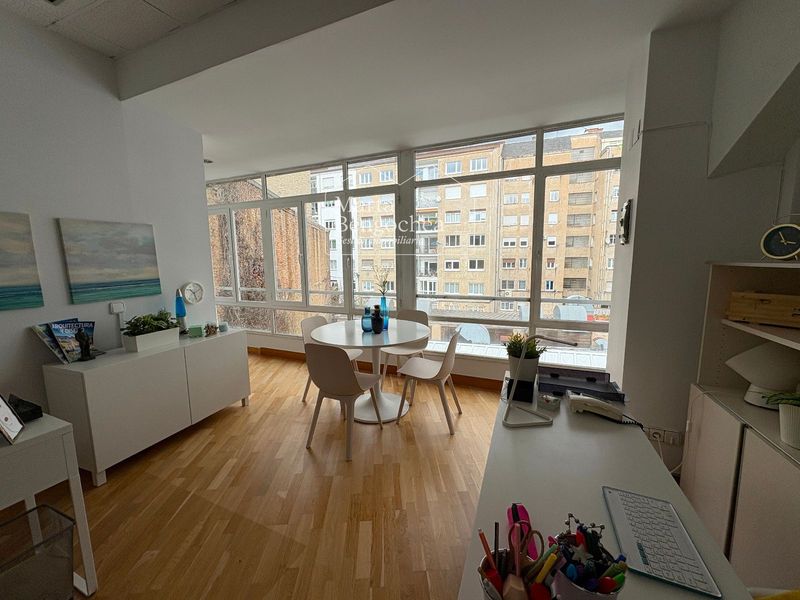 Oficina en alquiler Vitoria-Gasteiz, Álava. Ref: 1040. Marta Bengochea