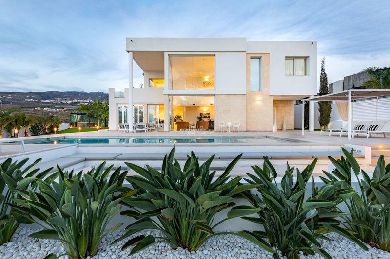 Villa zu verkaufen Playa Paraíso, Santa Cruz Tenerife. Ref: 3280. NB - ESTATES