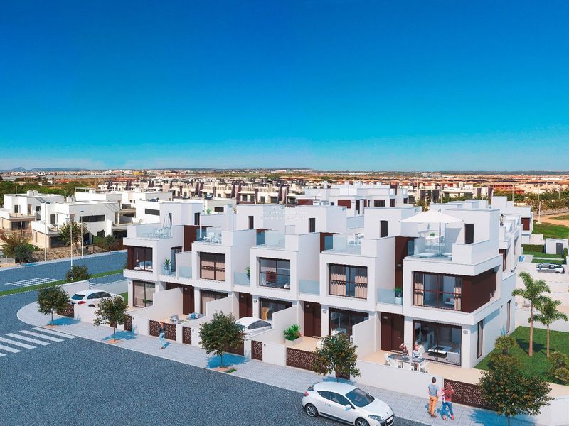 Reihenhaus zu verkaufen Torre De La Horadada, Alicante. Ref: 4034. NB - ESTATES