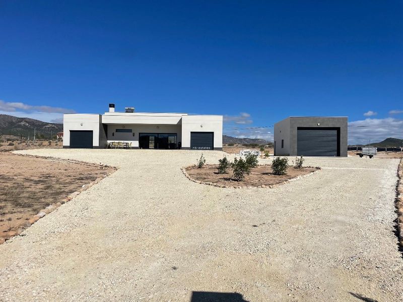 Villa zu verkaufen Pinoso, Alicante. Ref: 4634. NB - ESTATES