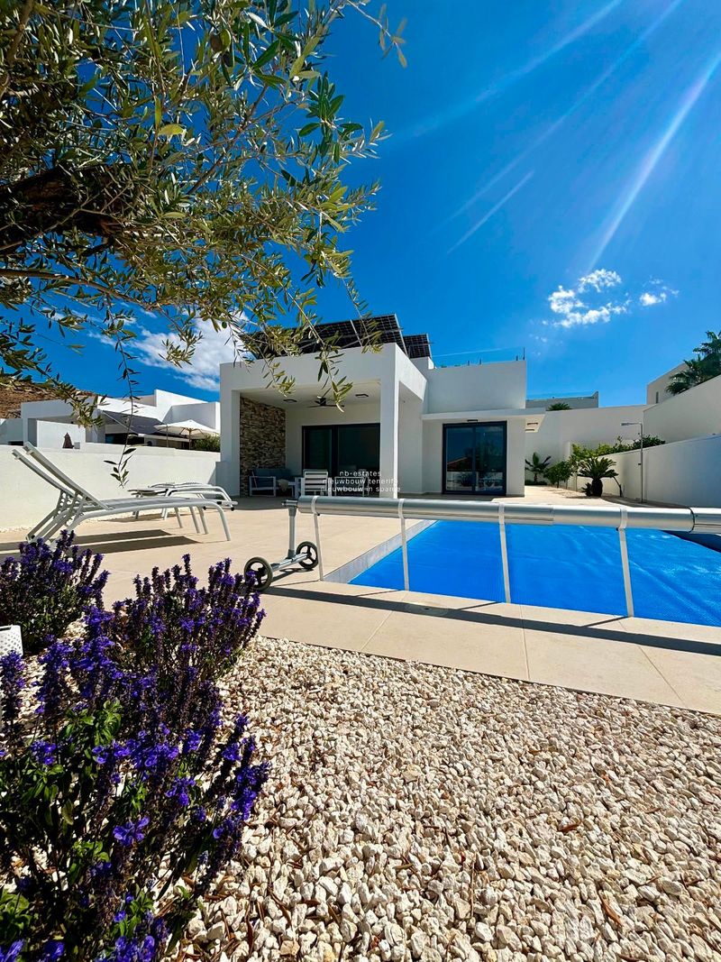 Villa zu verkaufen Benijófar, Alicante. Ref: 4711. NB - ESTATES