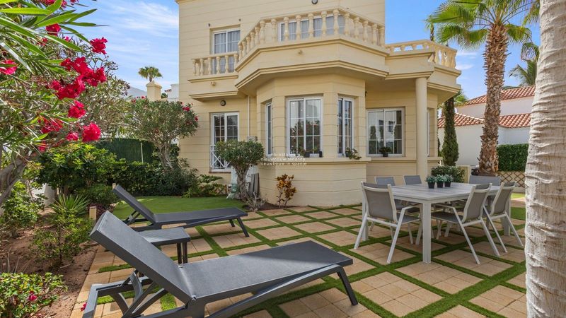 Wohnung zu verkaufen Costa Adeje, Santa Cruz Tenerife. Ref: 5810. NB - ESTATES