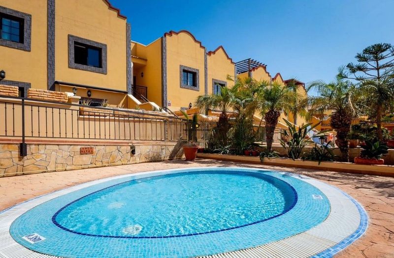 Doppelhaus zu verkaufen Costa Adeje, Santa Cruz Tenerife. Ref: 6477. NB - ESTATES