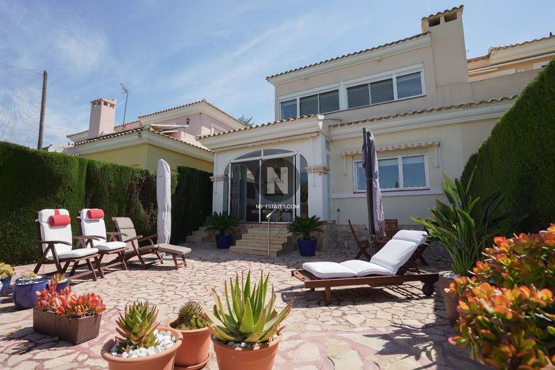 Townhouse te koop Mutxamel, Alicante. Ref: 6956. NB - ESTATES