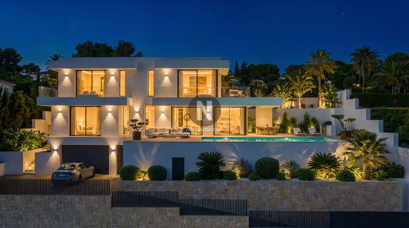 Villa te koop Calp/Calpe, Alicante. Ref: 7004. NB - ESTATES