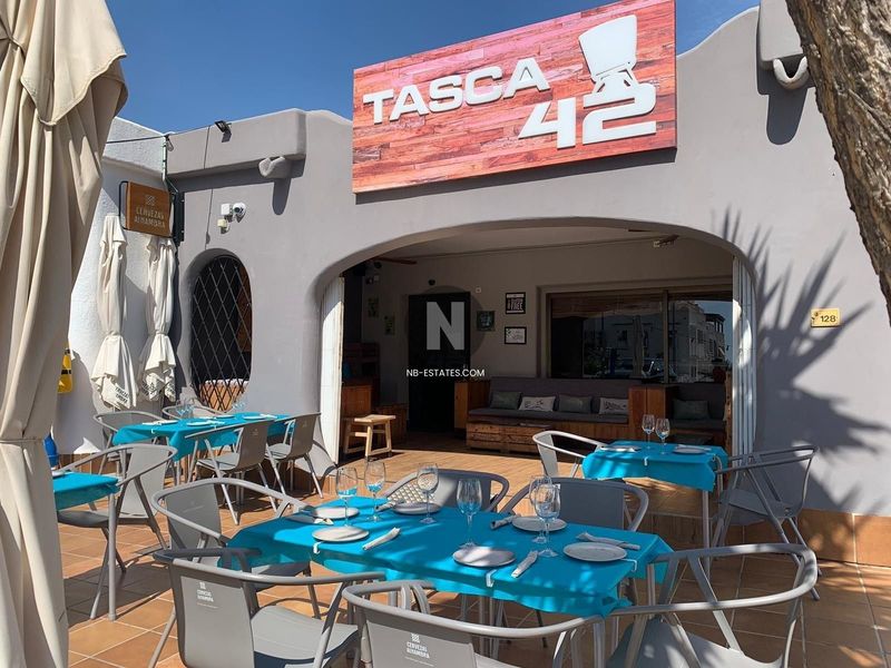 Commercieel Gebouw te koop Moraira, Alicante. Ref: 7012. NB - ESTATES