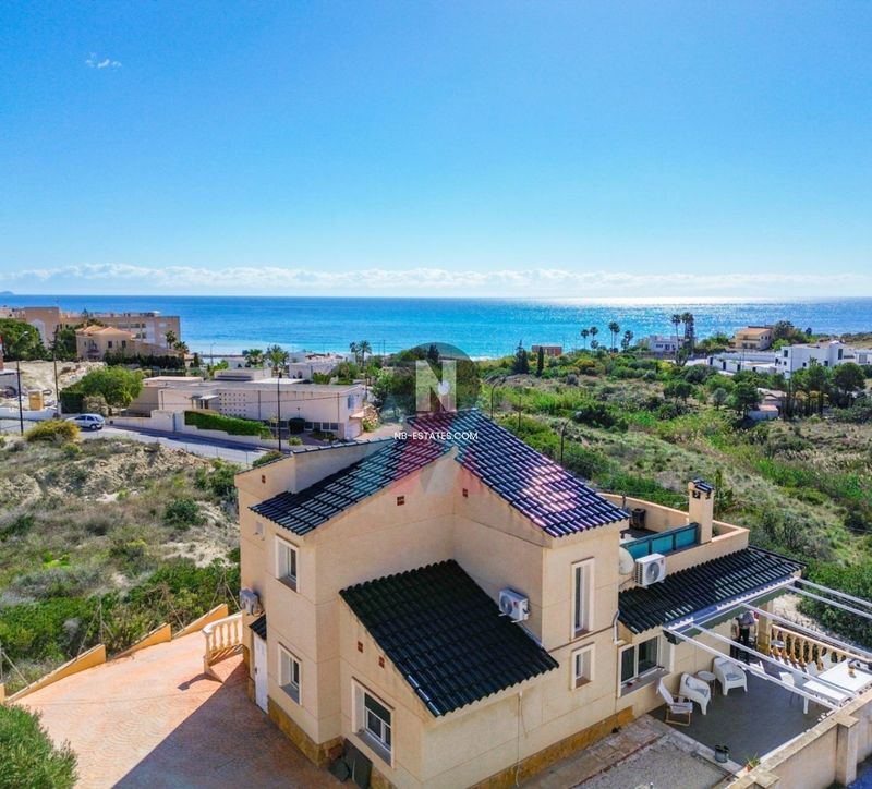 Villa te koop El Campello, Alicante. Ref: 7121. NB - ESTATES