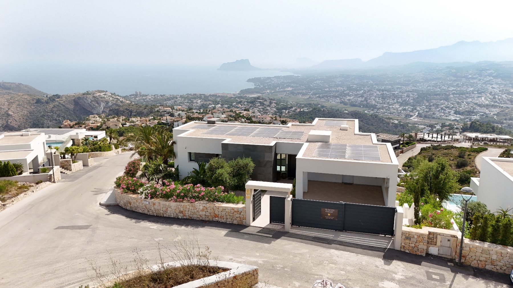 Villa in Benitachell, Cumbre del Sol - image 3