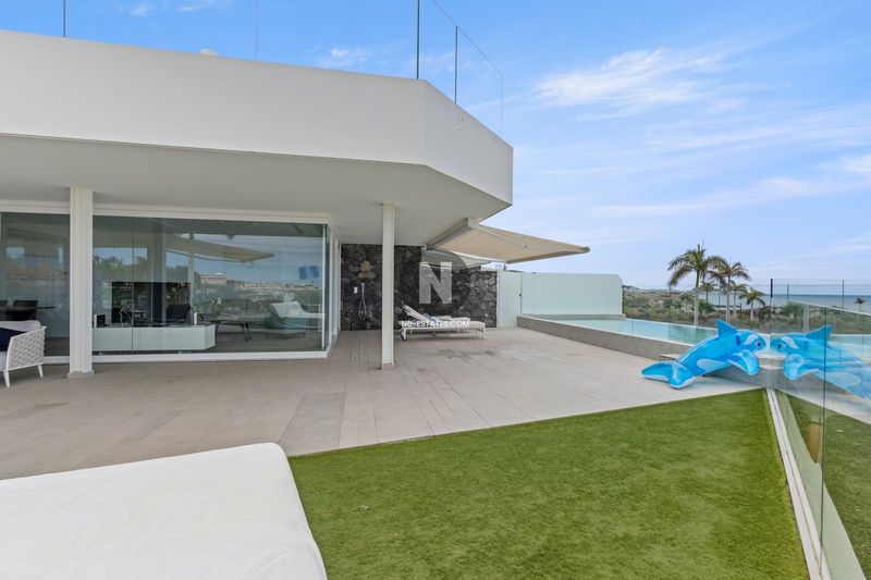 Duplex te koop La Caleta, Santa Cruz Tenerife. Ref: 7187. NB - ESTATES