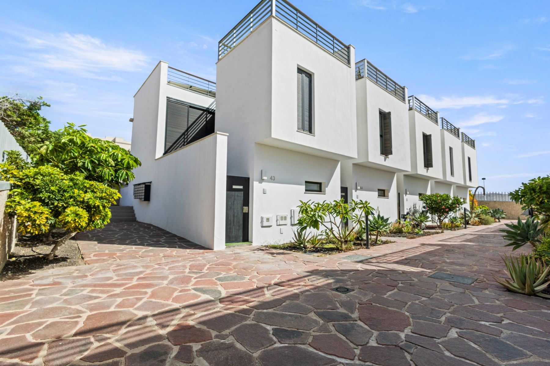 terraced house for sale in El Medano