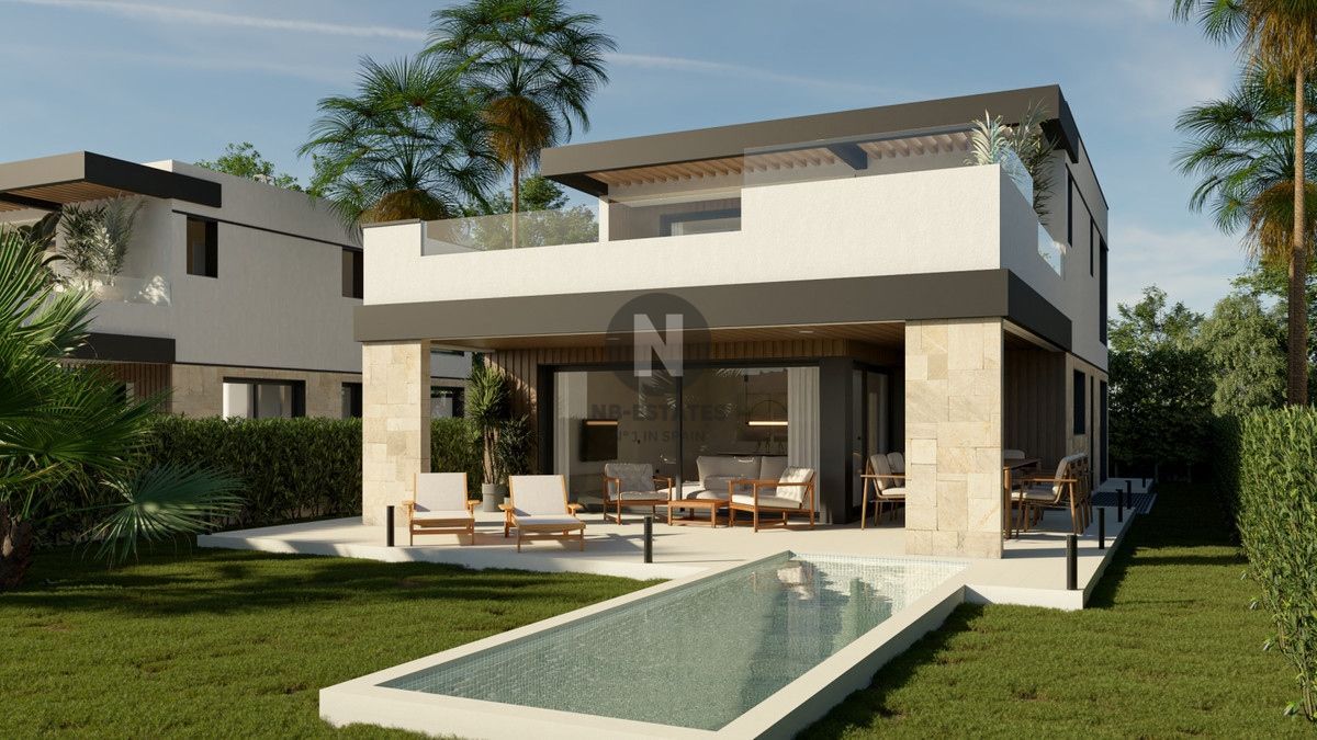 Villa for sale in Estepona, Málaga