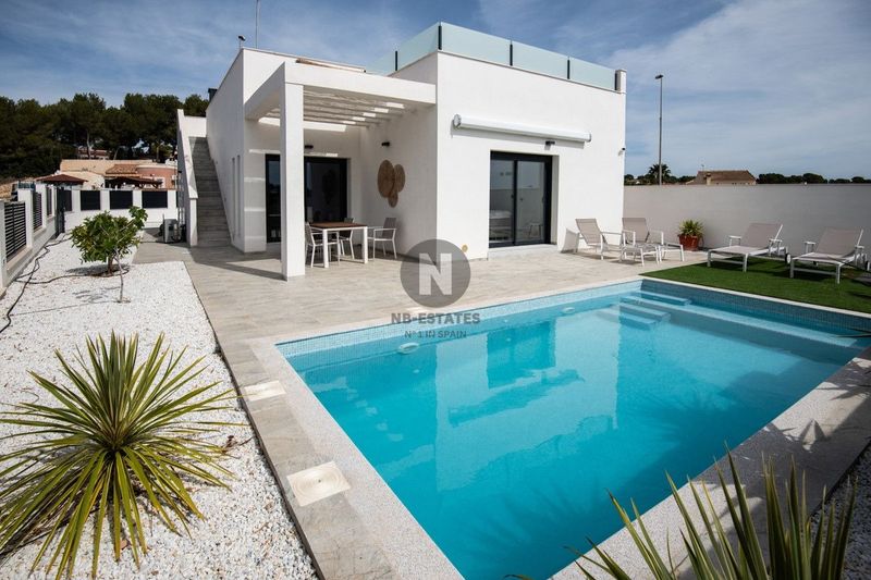 Ville en vente Pilar De La Horadada, Alicante. Ref: 7627. NB - ESTATES