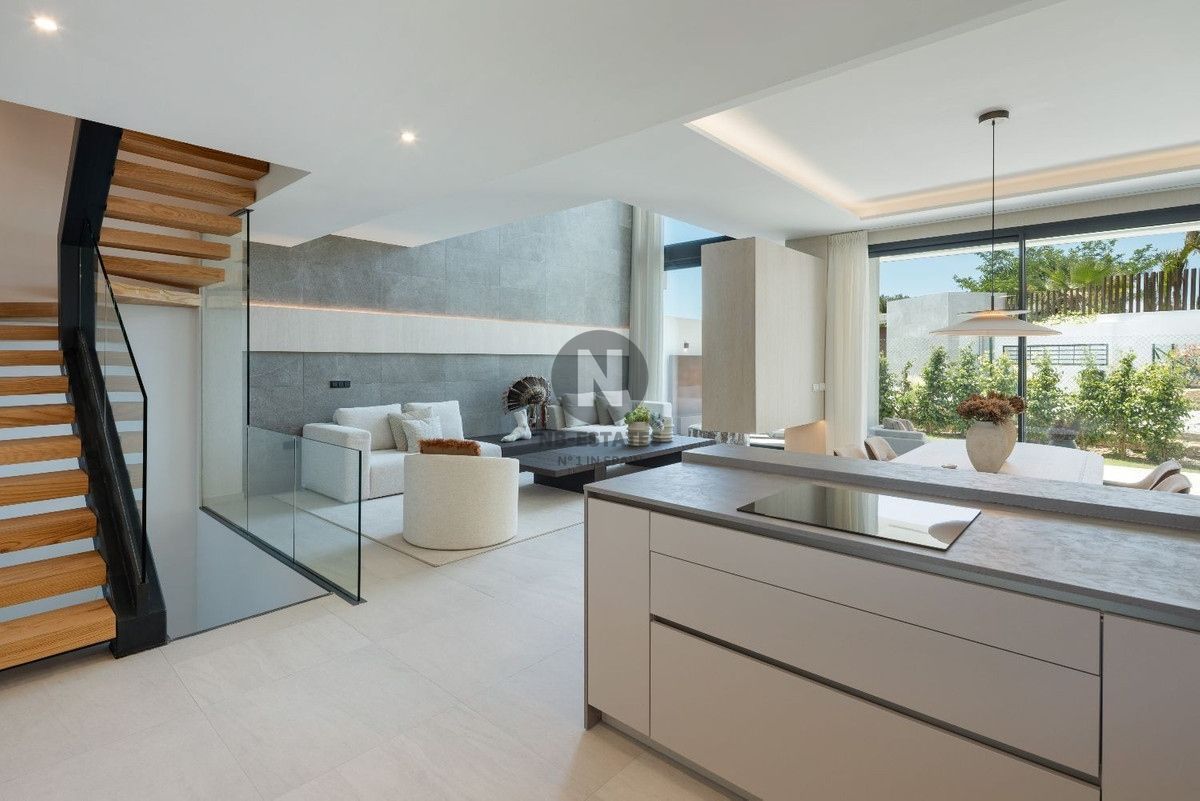 Villa for sale in Marbella, Málaga