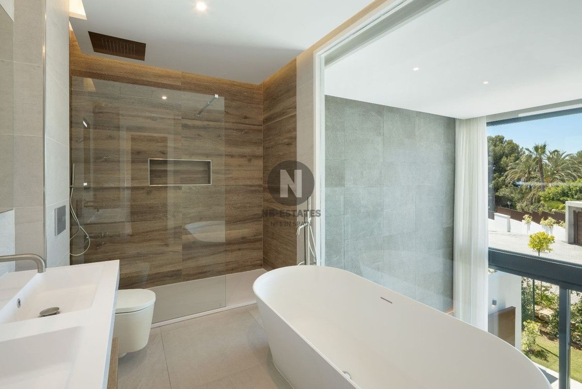 Villa for sale in Marbella, Málaga