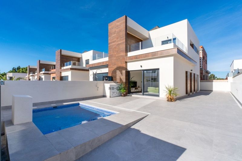 Maison de ville en vente Daya Nueva, Alicante. Ref: 7733. NB - ESTATES