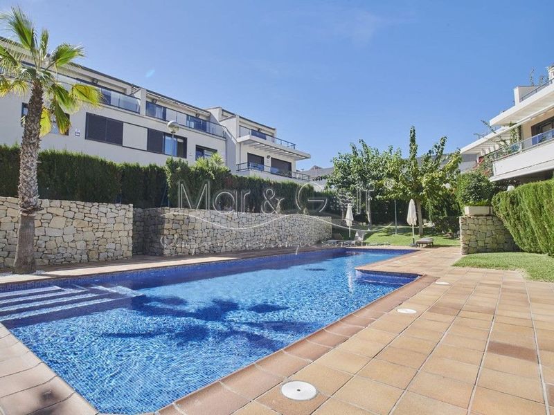 Radhus för uthyrning Alicante/Alacant, Alicante. Ref: 1002. MAR & GOLF UNIQUE HOMES