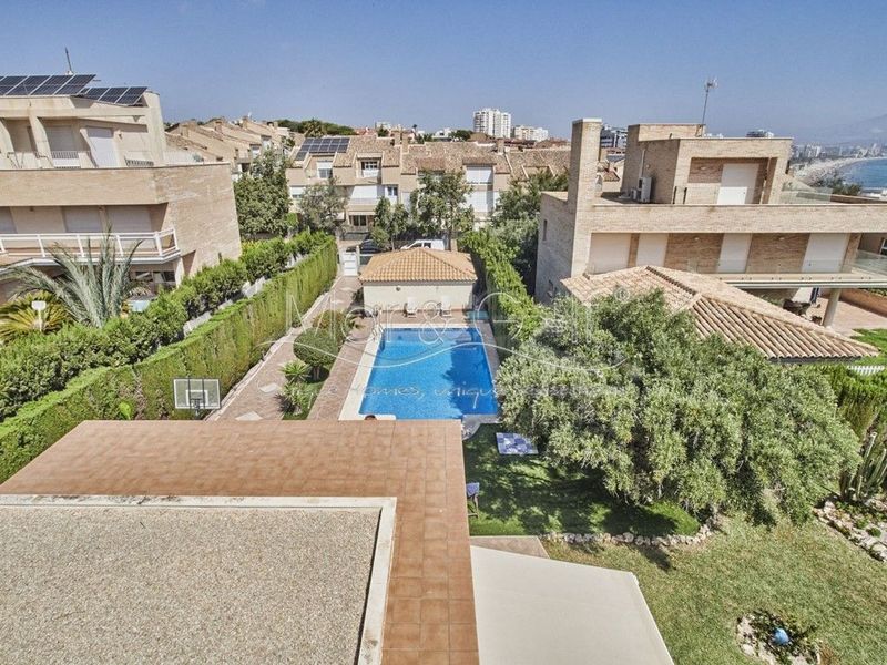 na sprzedaż Alicante/Alacant, Alicante. Ref: 1015. MAR & GOLF UNIQUE HOMES