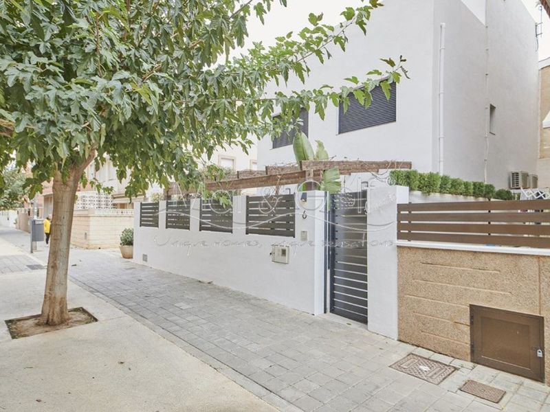Дом в аренду Alicante/Alacant, Alicante. Ref: 1095. MAR & GOLF UNIQUE HOMES