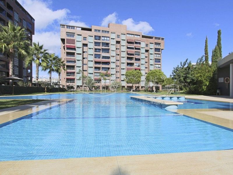 Piso en alquiler Alicante/Alacant, Alicante. Ref: 1099. MAR & GOLF UNIQUE HOMES