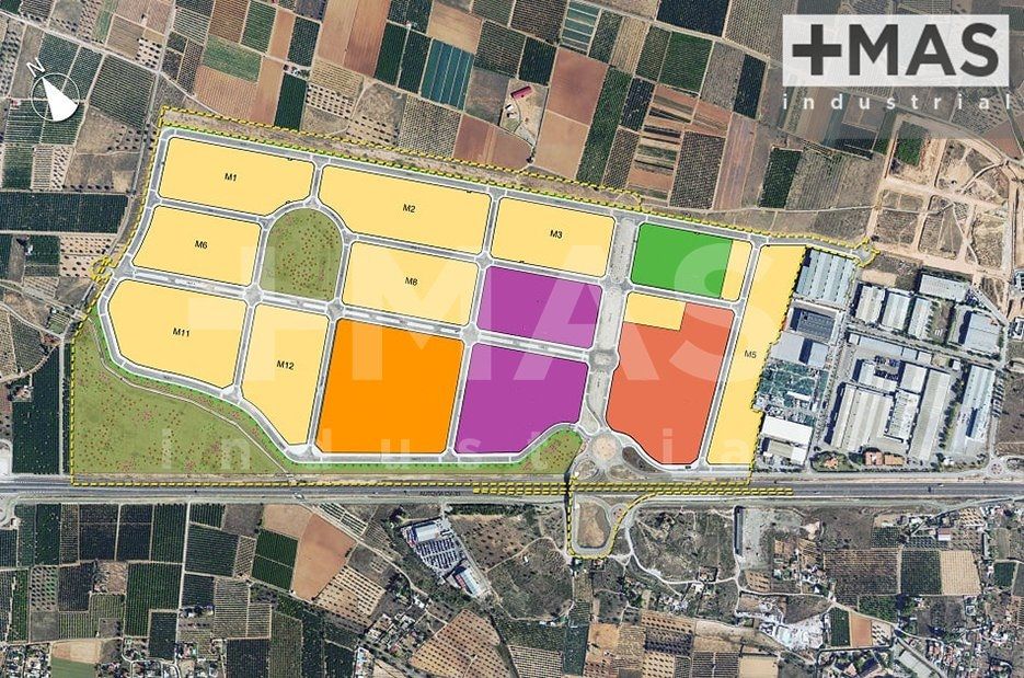 Parcela en venta Llíria, Valencia. Ref: 2783. Más Industrial