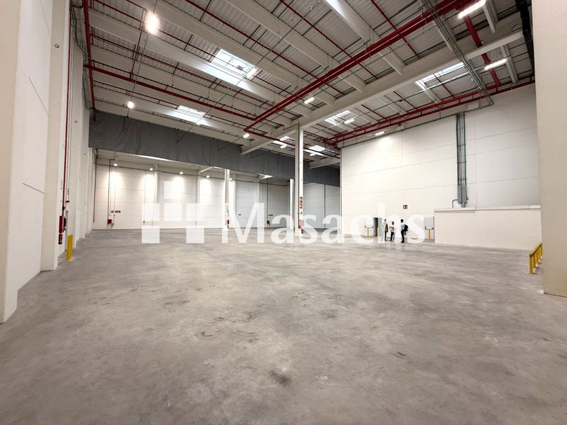 Industrial Warehouse for rent L