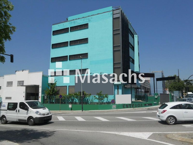 Nave Industrial en venta y alquiler Cerdanyola del Vallès, Barcelona. Ref: 4331. Masachs