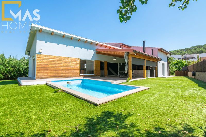 Chalet Independiente en venta Viladecavalls, Barcelona. Ref: 1273. Mas Homes