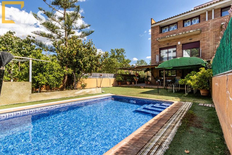 Adosado en venta Castellar del Vallès, Barcelona. Ref: 1400. Mas Homes