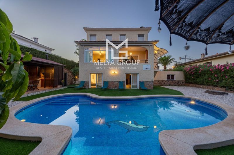 Maison de Ville en vente Benidorm, Alicante. Ref: 1038. Melya Group