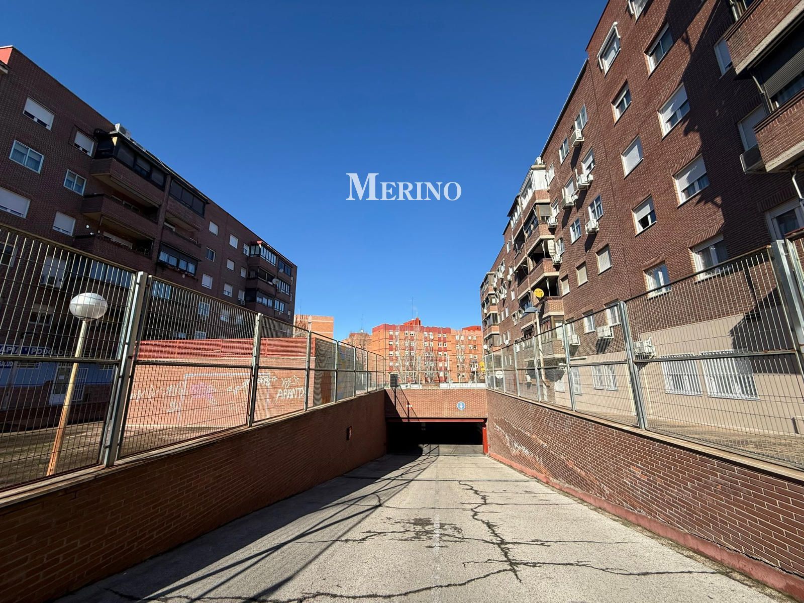 Garaje en venta Madrid. Ref: 2305. Merino Inmobiliaira