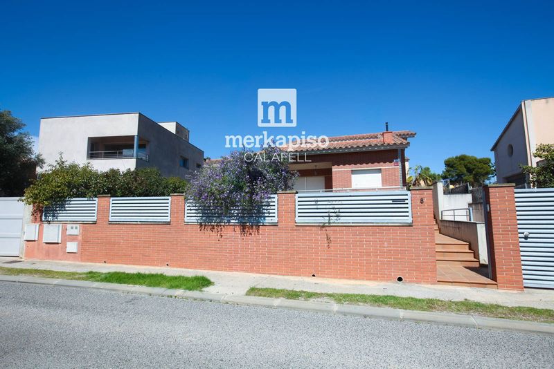 Xalet Independent en venda Calafell, Tarragona. Ref: 2918. Merkapiso Calafell