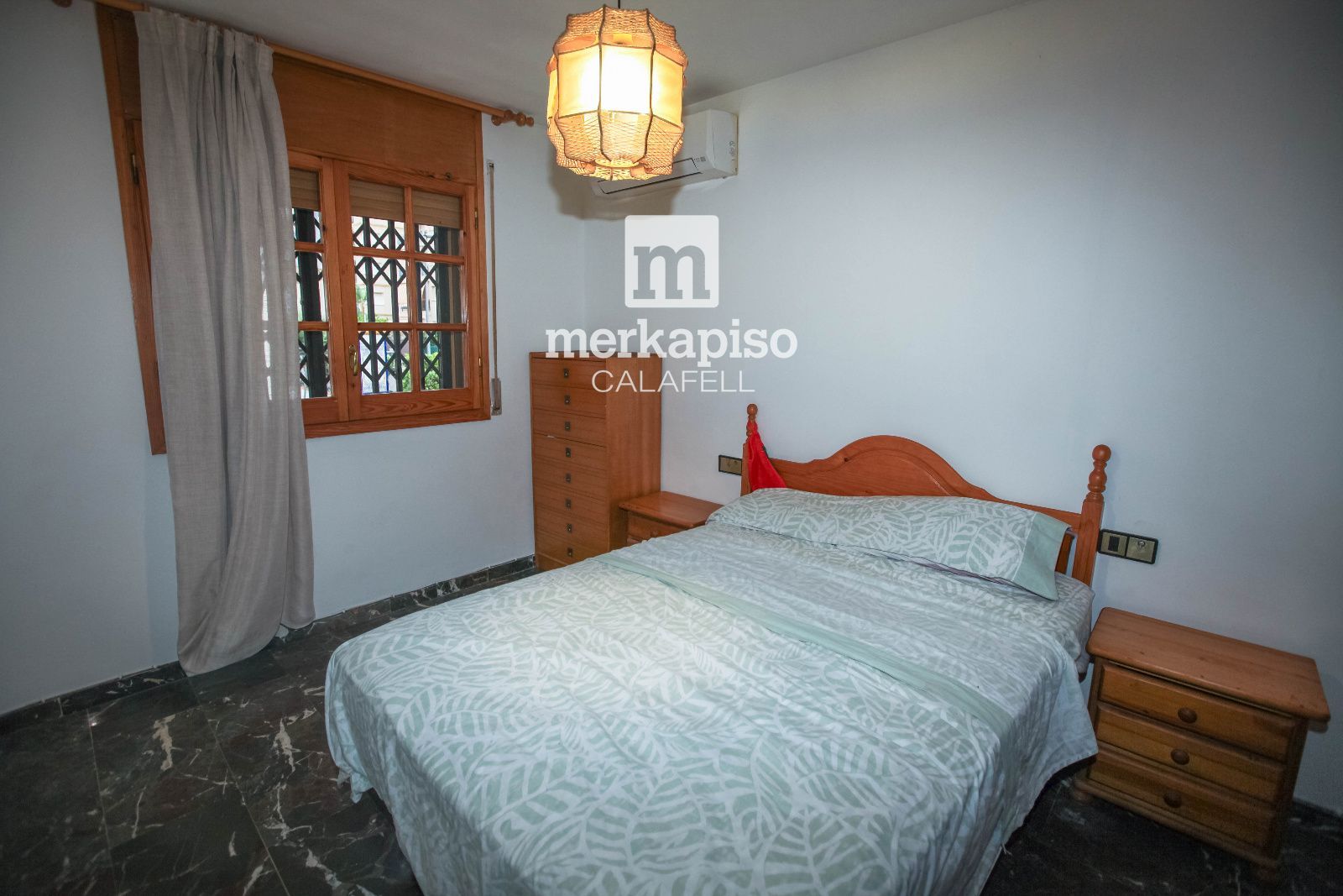 Habitación - Calafell: piso de 3 habitaciones, piscina y garaje