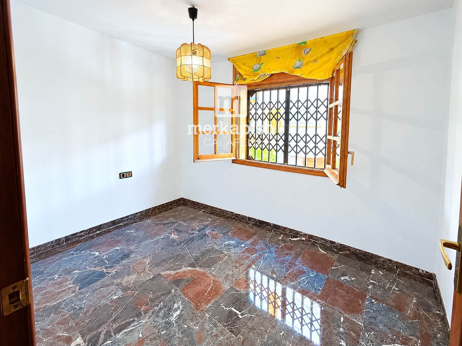 Habitación - Calafell: piso de 3 habitaciones, piscina y garaje