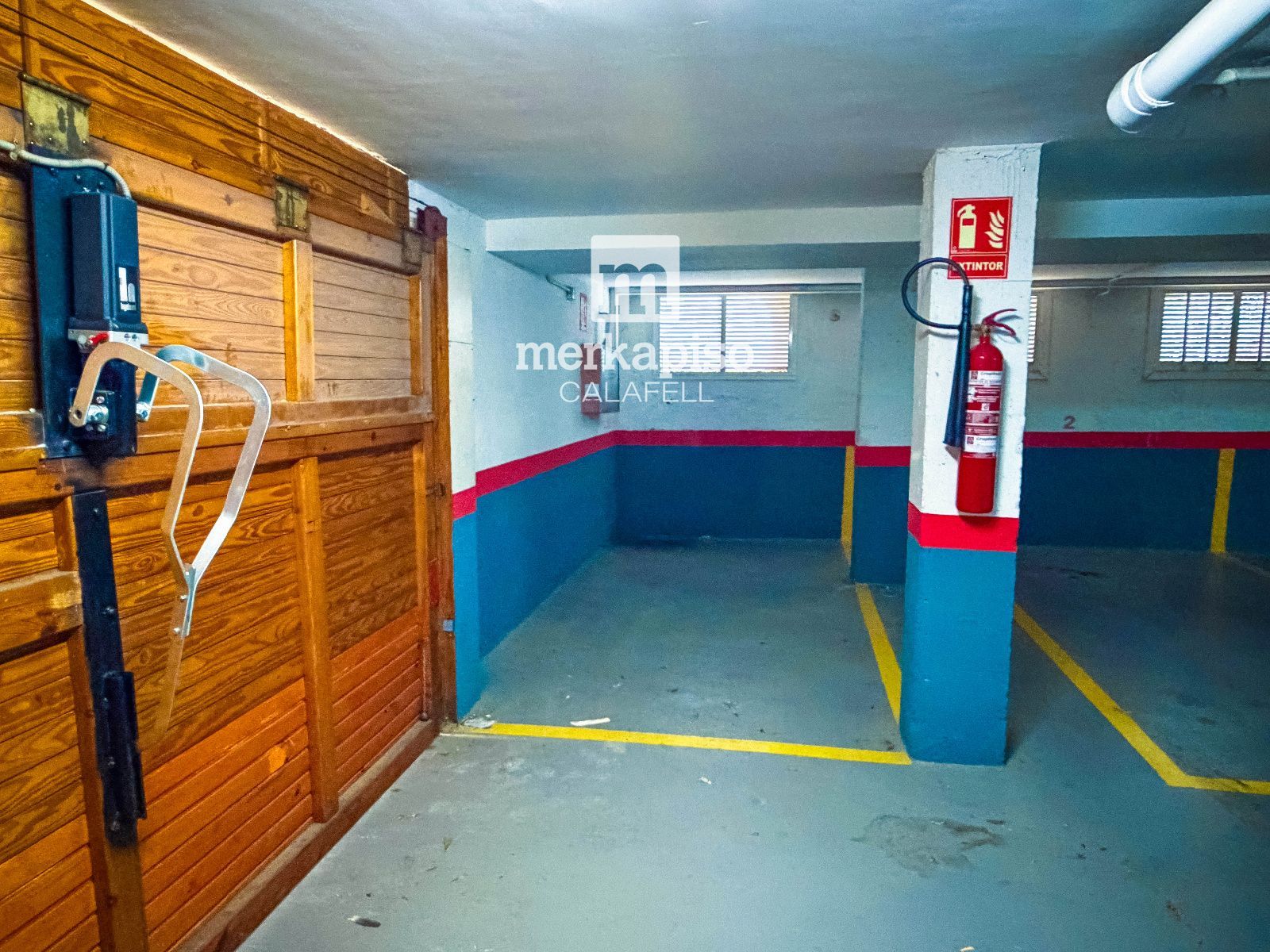 Aparcamiento - Calafell: piso de 3 habitaciones, piscina y garaje