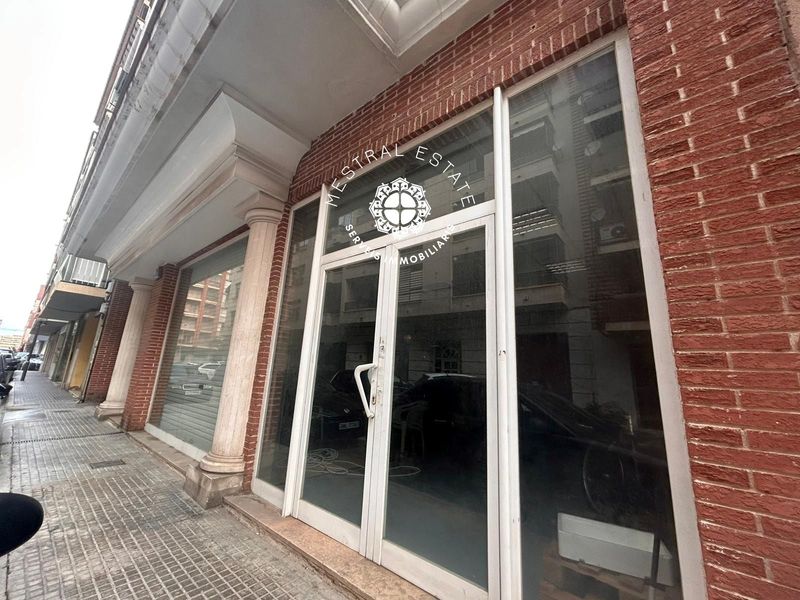 Locaux  à louer Cambrils, Tarragona. Ref: 1120. Mestral Estate