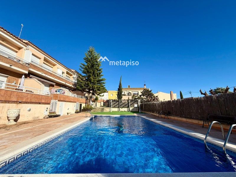 Adossat en venda Sant Jaume Dels Domenys, Tarragona. Ref: 2946. Metapiso