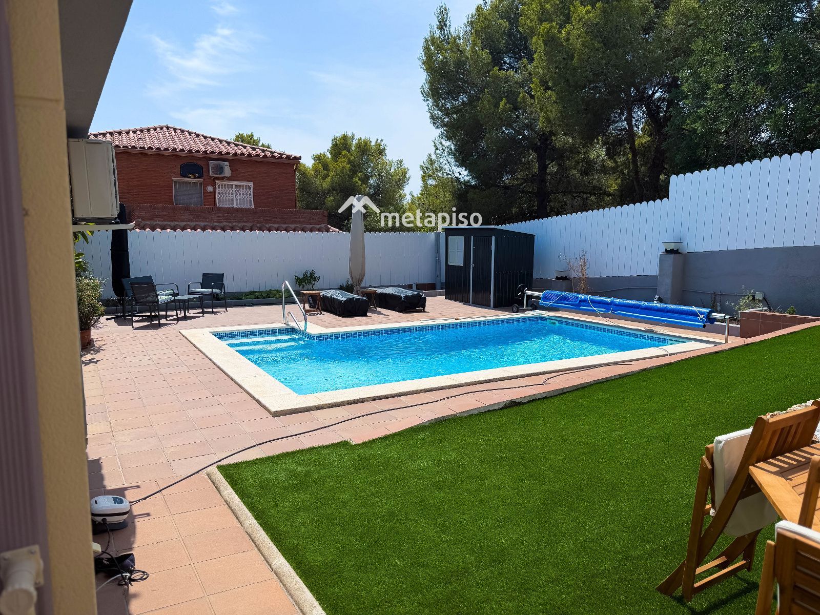 Piscina - Chalet de 6 hab. con piscina y placas solares