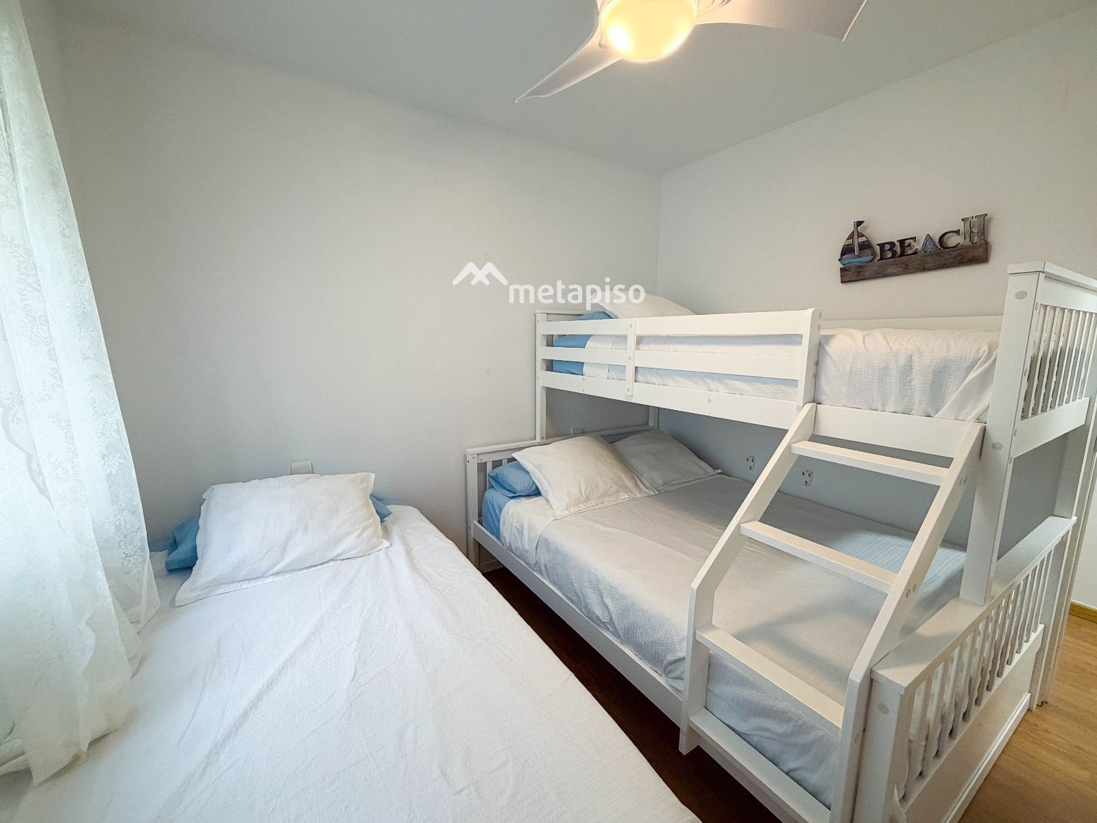 Habitación - Calafell: piso con terraza, garaje y gran trastero