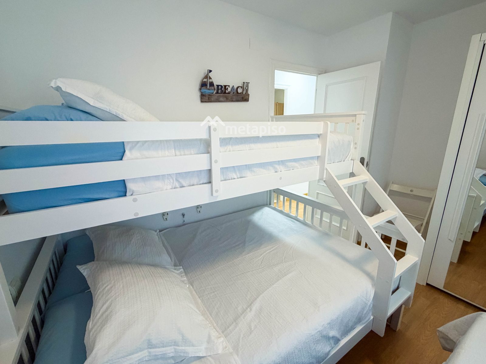Habitación - Calafell: piso con terraza, garaje y gran trastero
