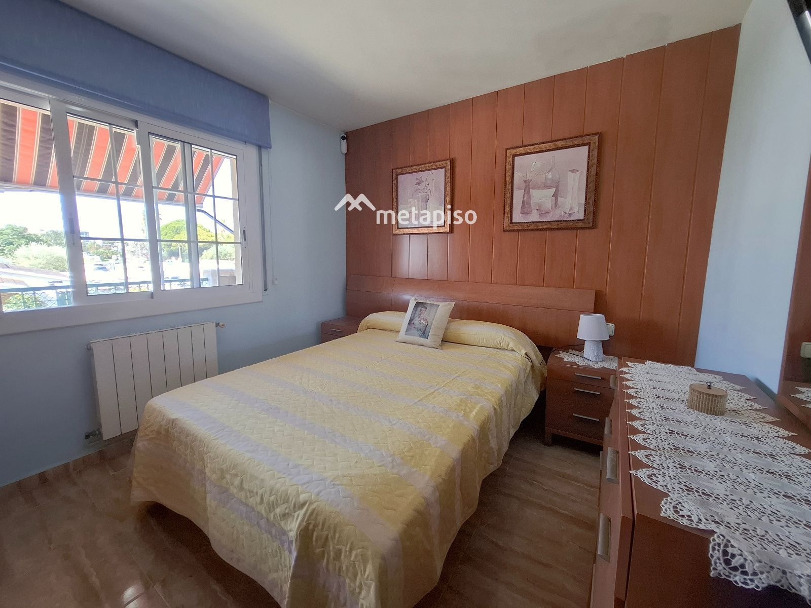 Piso luminoso con terraza al sur y parking a 400 metros de la playa en Cunit - Foto 15