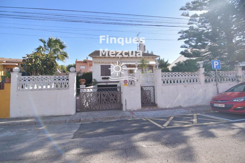 Xalet Independent en venda El Vendrell, Tarragona. Ref: 1649. FINQUES MEZCUA