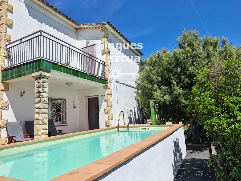 Chalet Independiente en venta Bellvei, Tarragona. Ref: 1732. FINQUES MEZCUA