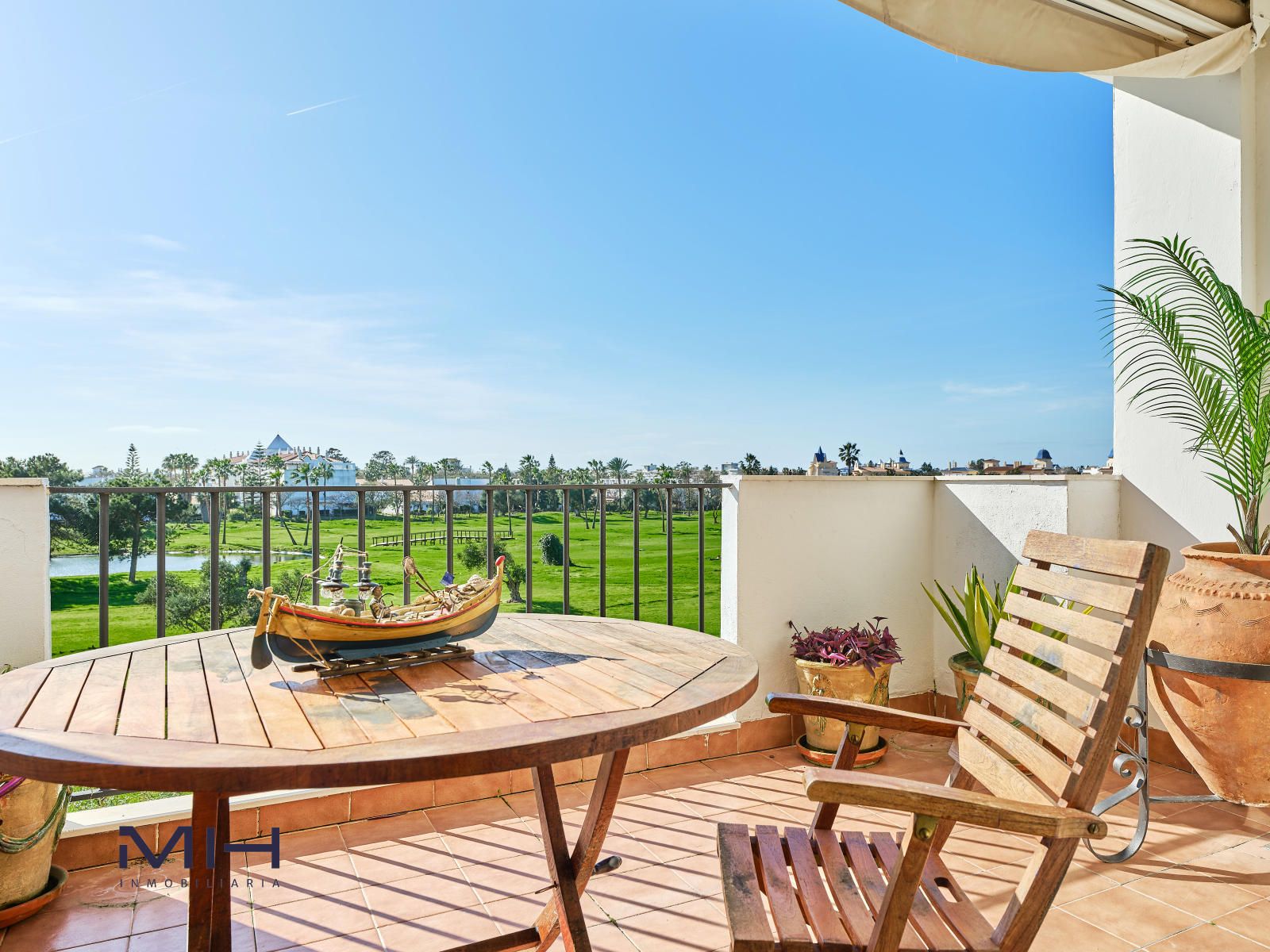 Piso en venta Rota, Cádiz. Ref: 6725. MH Inmobiliaria