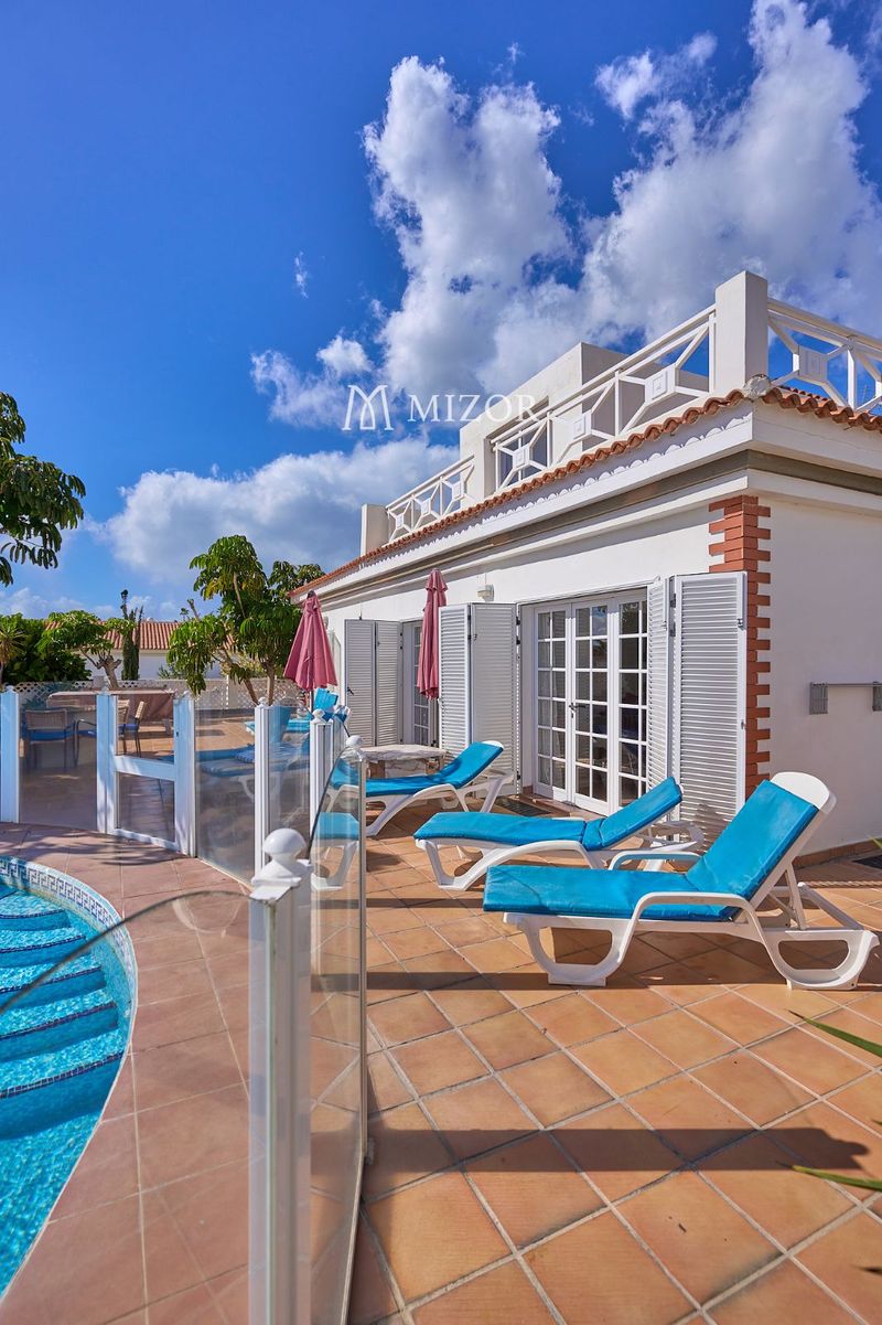 Villa te koop Adeje, Santa Cruz Tenerife. Ref: 1087. Mizor Group