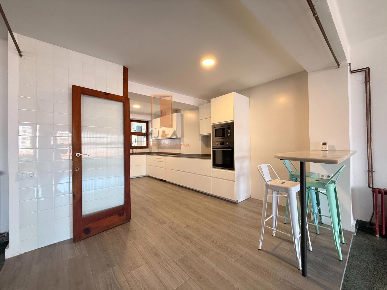 PISO EN EL MISMO CENTRO DE CASTELLON, SEMIRREFORMADO, Ideal familias, especial inversores. - Foto 13