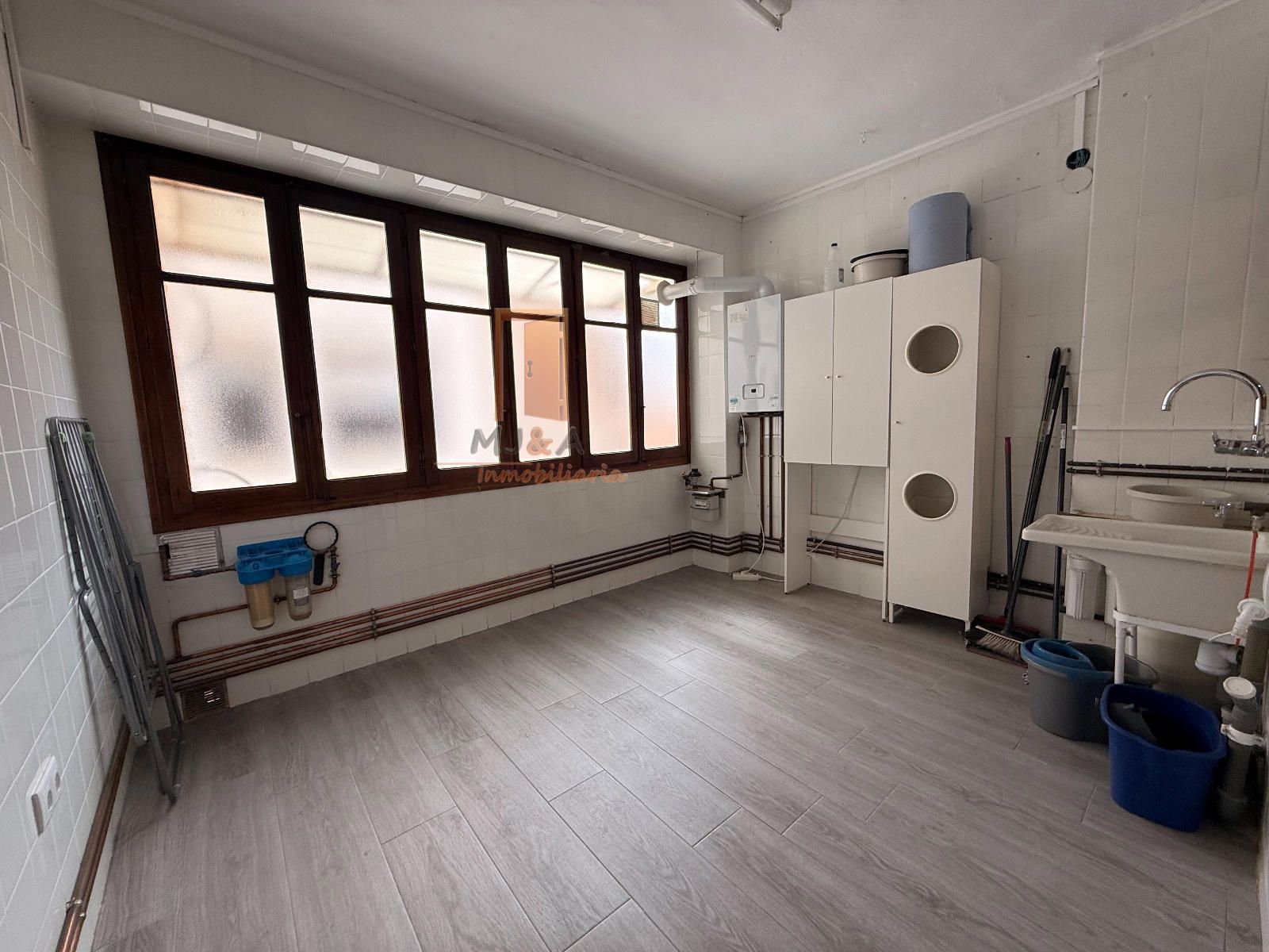 PISO EN EL MISMO CENTRO DE CASTELLON, SEMIRREFORMADO, Ideal familias, especial inversores. - Foto 20