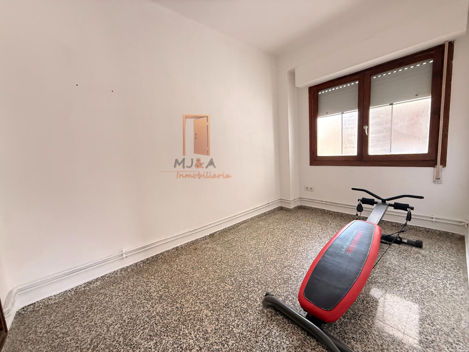 PISO EN EL MISMO CENTRO DE CASTELLON, SEMIRREFORMADO, Ideal familias, especial inversores. - Foto 27