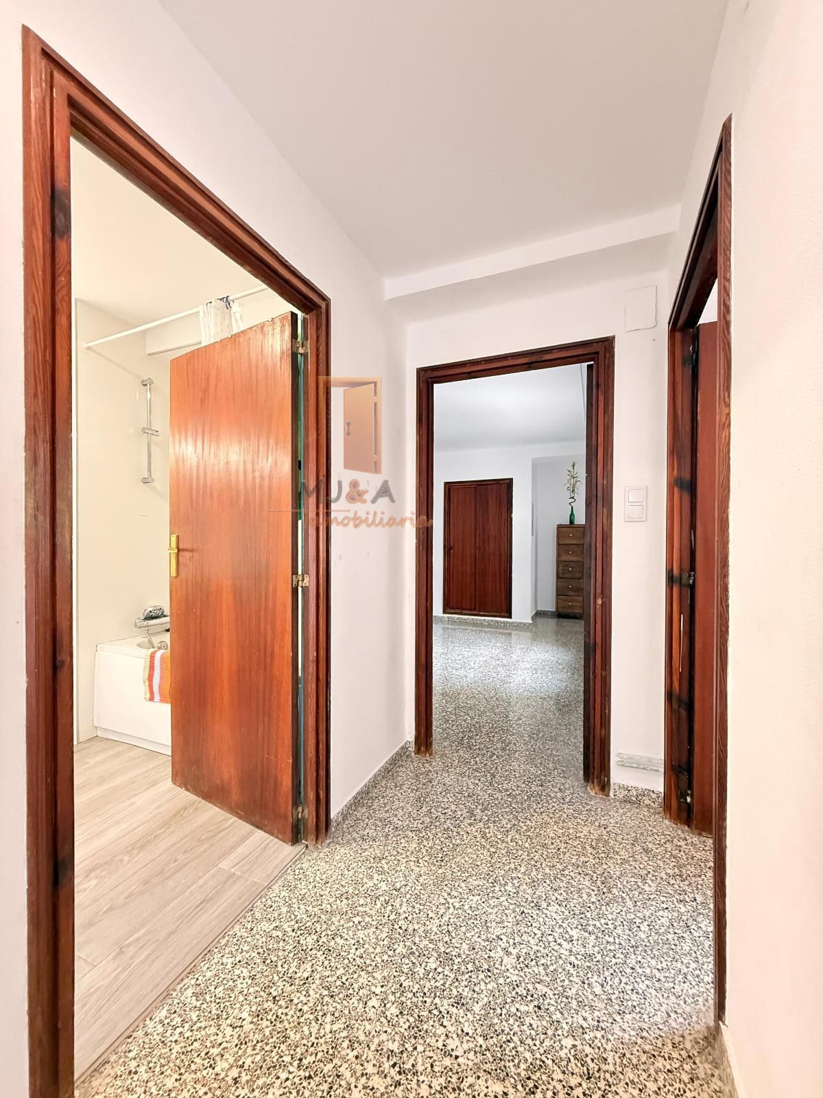 PISO EN EL MISMO CENTRO DE CASTELLON, SEMIRREFORMADO, Ideal familias, especial inversores. - Foto 29