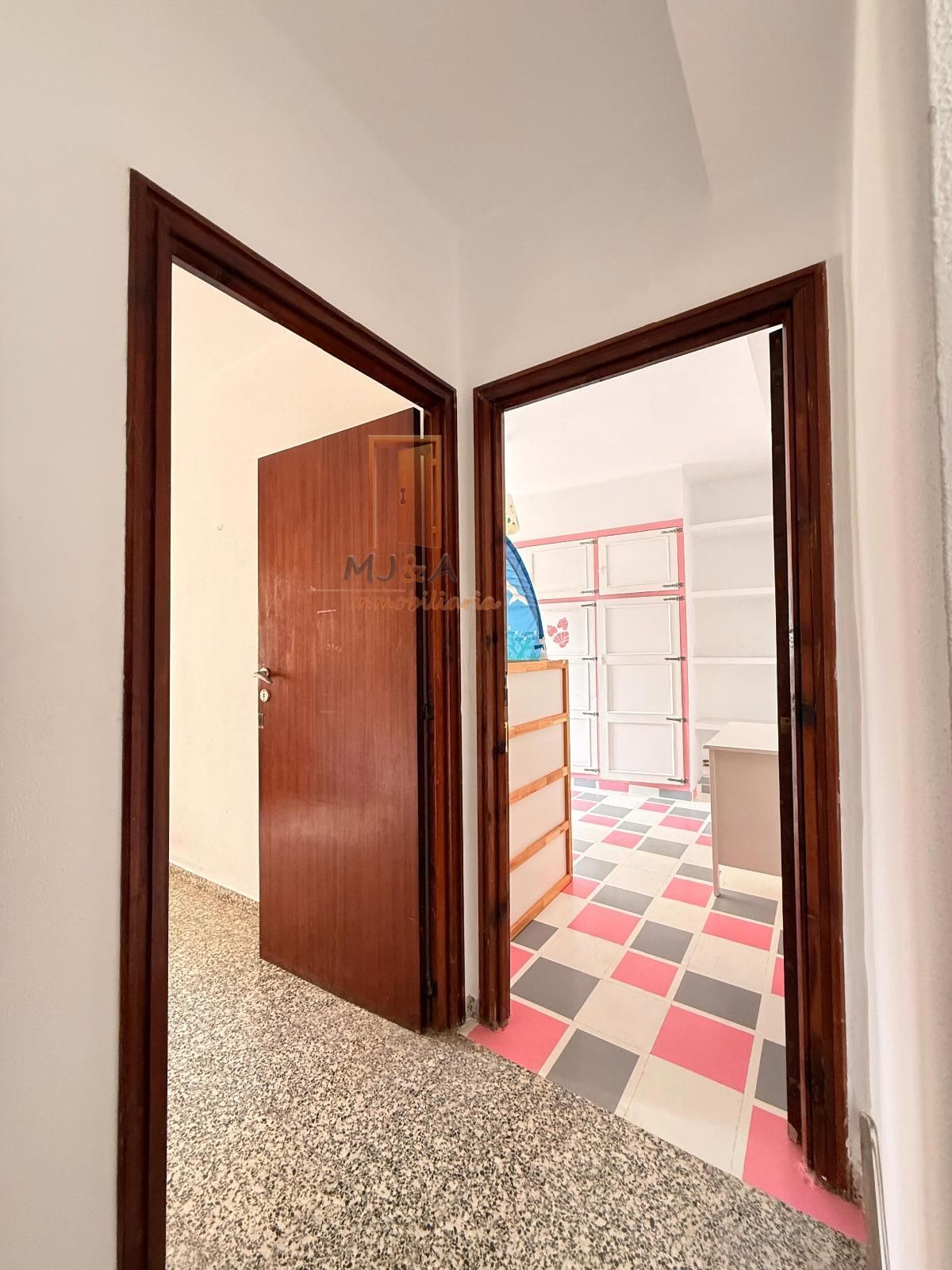 PISO EN EL MISMO CENTRO DE CASTELLON, SEMIRREFORMADO, Ideal familias, especial inversores. - Foto 35